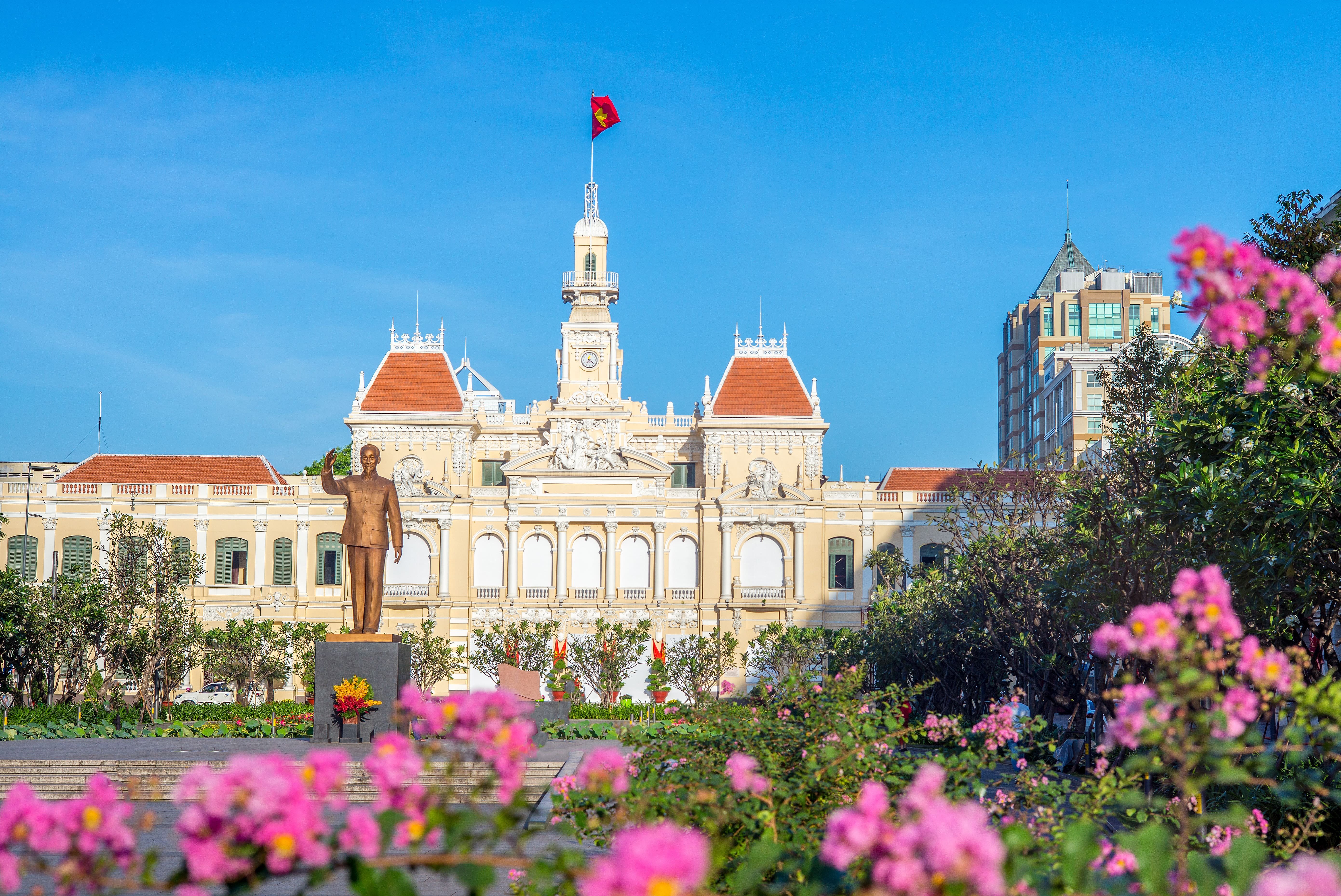 Grande traversée du nord au sud et séjour balnéaire sur l'île de Phu Quoc. 20 j et 19 n. - Saigon - Visite de la ville - Saigon - Visite de la ville