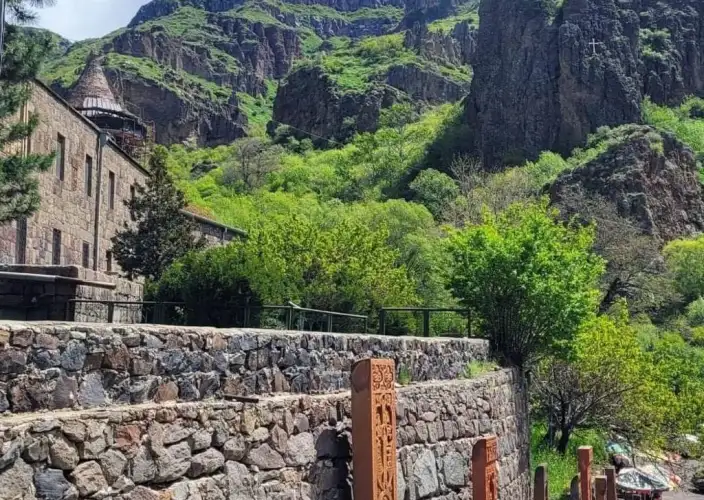 The colors of Armenia - Yerevan / Khor Virap / Noravank / Karahunj / Goris - Photo of the day