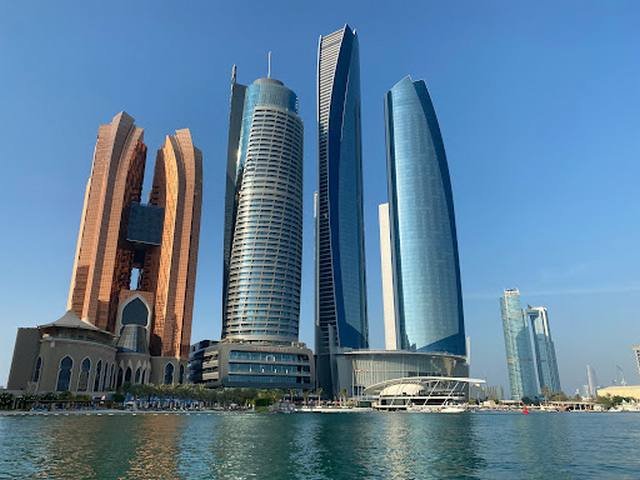 Ultieme VAE-ervaring: 7 dagen vol cultuur, avontuur & luxe - Vrije dag in Abu Dhabi 🌞🏖️🎢 - Foto van de dag