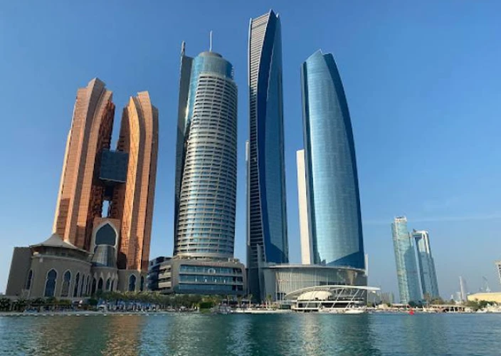 Experiencia definitiva en los EAU: 7 días de cultura, aventura y lujo - Día libre en Abu Dabi 🌞🏖️🎢 - Foto del día