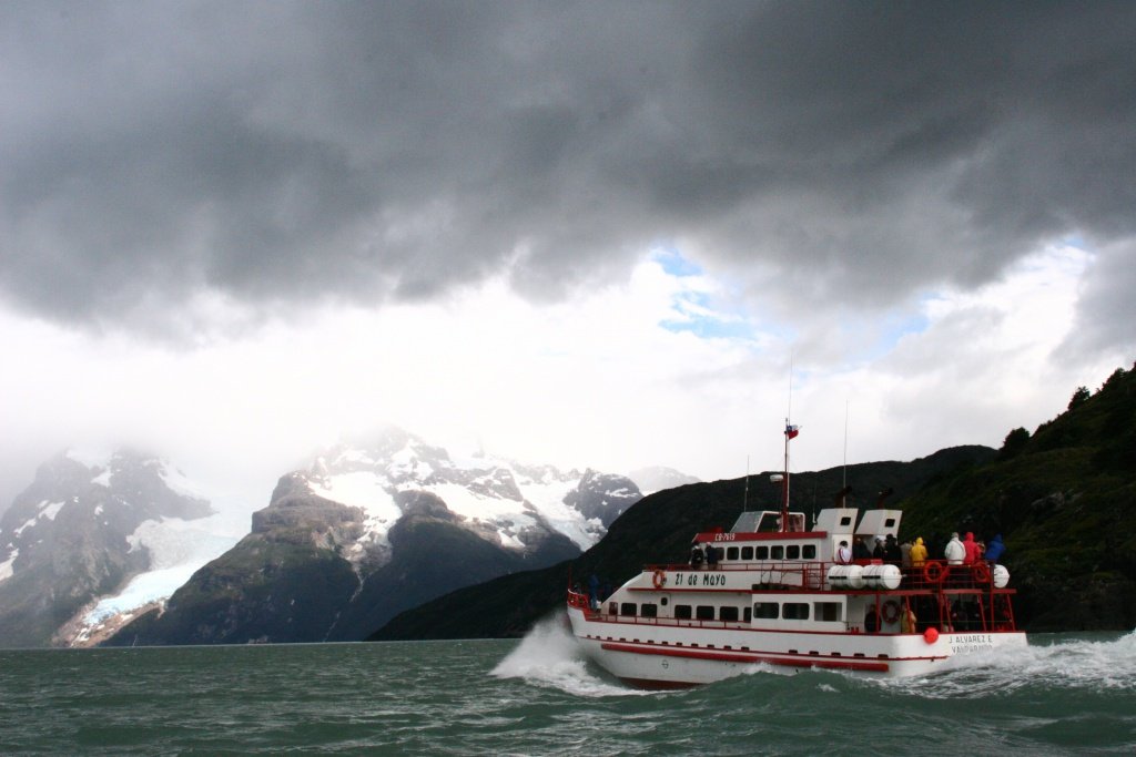 De l'Atacama à la Patagonie, 18 jours au Chili. - JOURNÉE NAVIGATION dans le fjord Ultima Esperanza - JOURNEE NAVIGATION dans le FJORD ULTIMA ESPERANZA