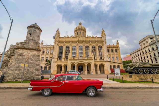Cuba, discovery by rental car