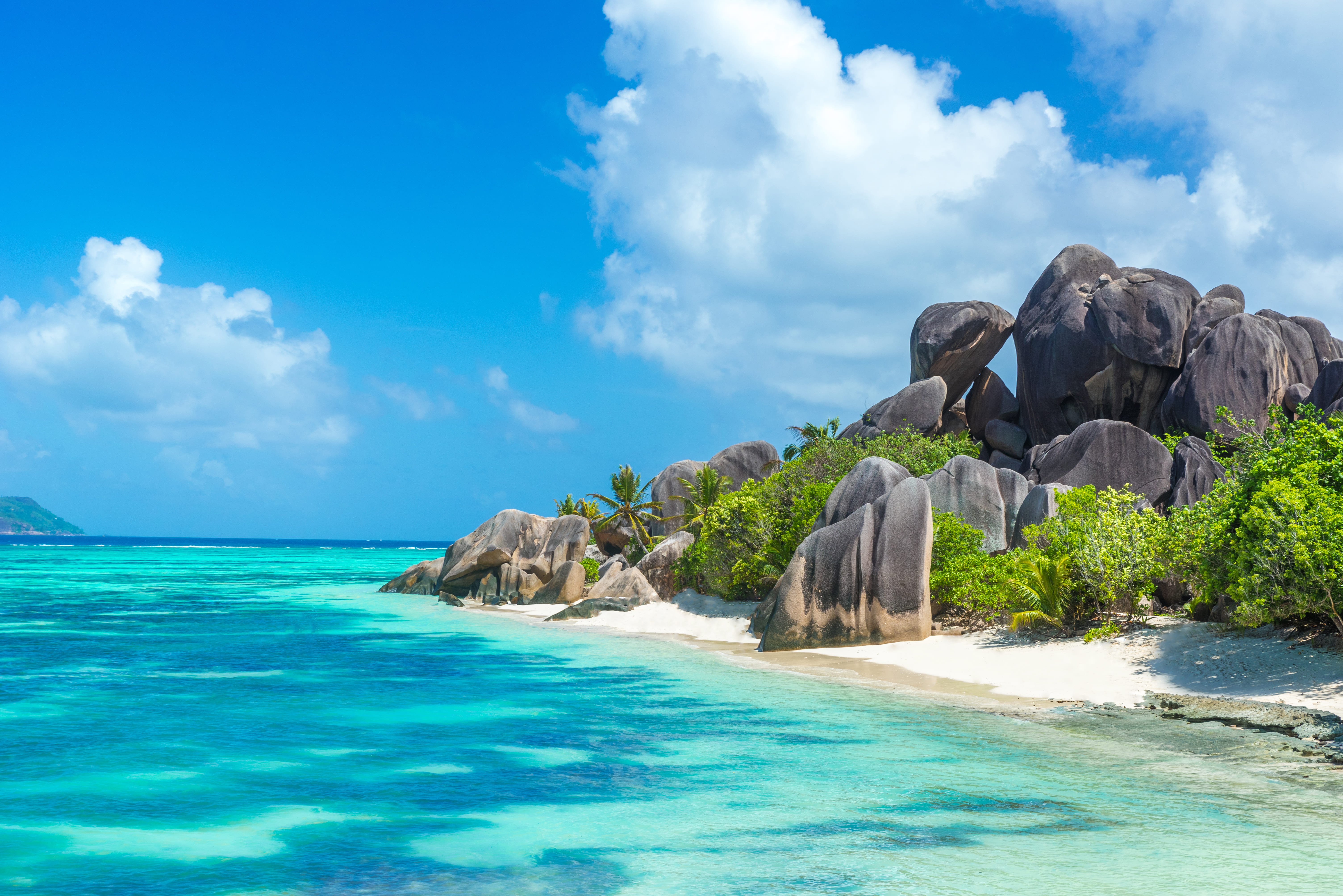 From island to island in paradise - La Digue - La Digue