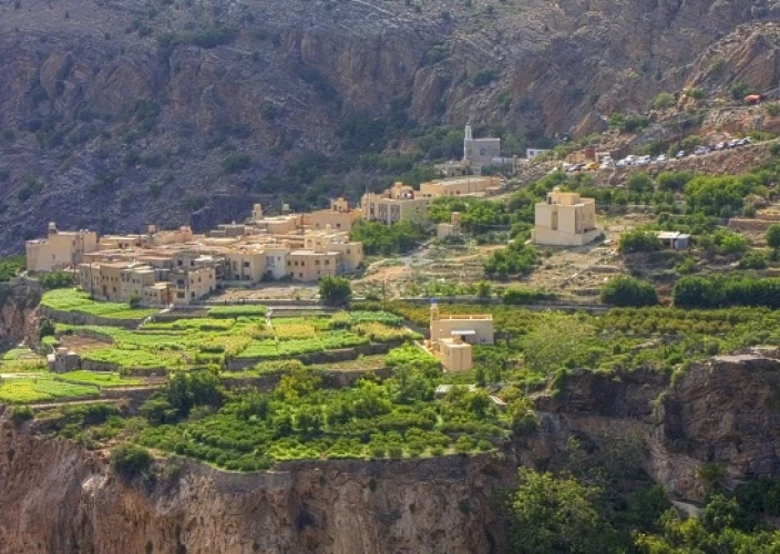 Escape para Omã - Aventurar-se pelas Majestosas Montanhas, Deserto e Mar de Omã - Forte de Nizwa - Souq de Nizwa – Birkat Al Mouz – Al Ayn - Jebal Akhdar - Foto do dia