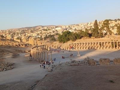 Discovering Jordan: history and culture - Jerash and Amman – Ancient history and modern life - f165009a7d81facad52aa9a332df7362