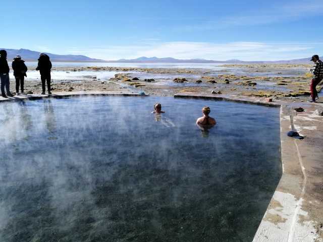 Uyuni, Salzpfannen, Vulkane,
Lagunen und Flamingos