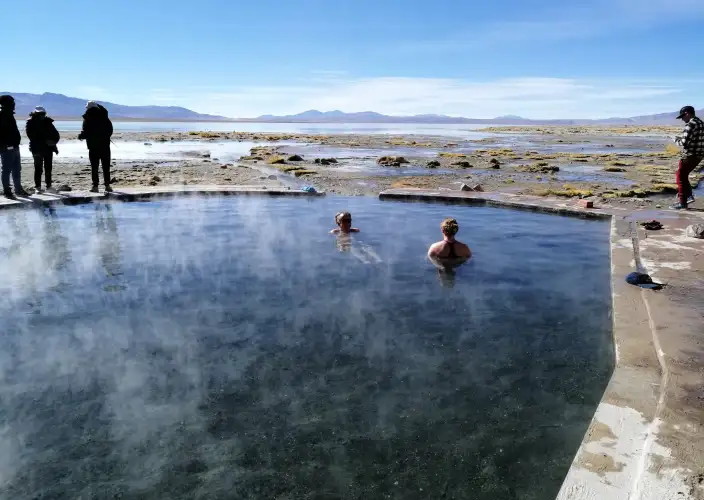 Uyuni, Salzpfannen, Vulkane,
Lagunen und Flamingos - Salzebenen - Altiplano-Lagunen - Tagesfoto