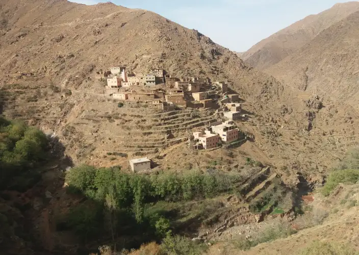 Senderismo Toubkal 5 días - Pueblo Ikkis - Pueblo Agadir 2300 m. - Village Ikkis- Village Agadir 2300m.
