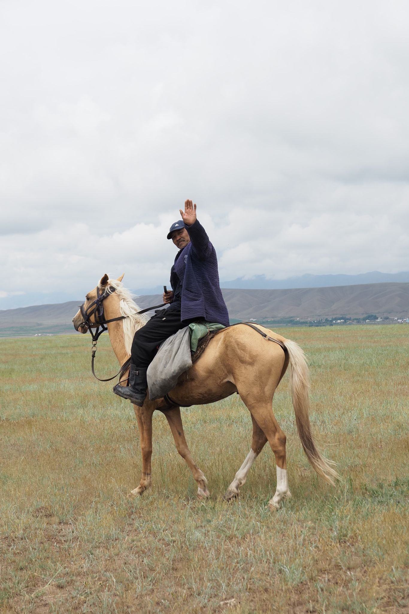 Tailor-made trip to Kyrgyzstan – Hiking in the land of nomads - Departure - Photo of the day