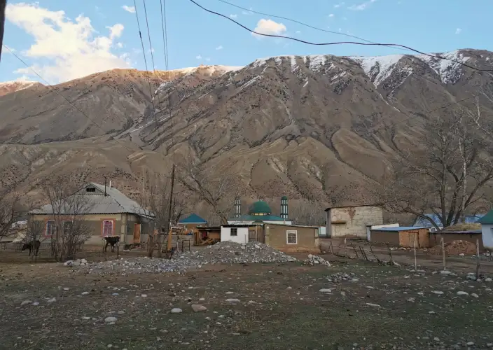 Circuito personalizzato dei laghi più belli del Kirghizistan - BISHKEK – KYZYL OI - Foto del giorno