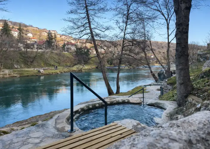 O Norte Escondido da Bósnia – Cascatas, Castelos & Tradições Gourmet - Banja Vrućica: Um Dia de Bem-Estar & Natureza - Foto do dia