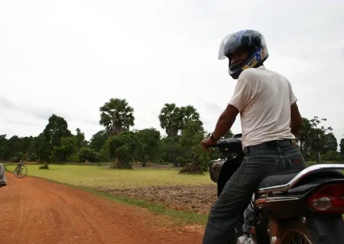The loop around the lake + Kratie (dolphins) + Banteay Chmar - Kompong Cham: rural life, pagodas and temples - Photo of the day