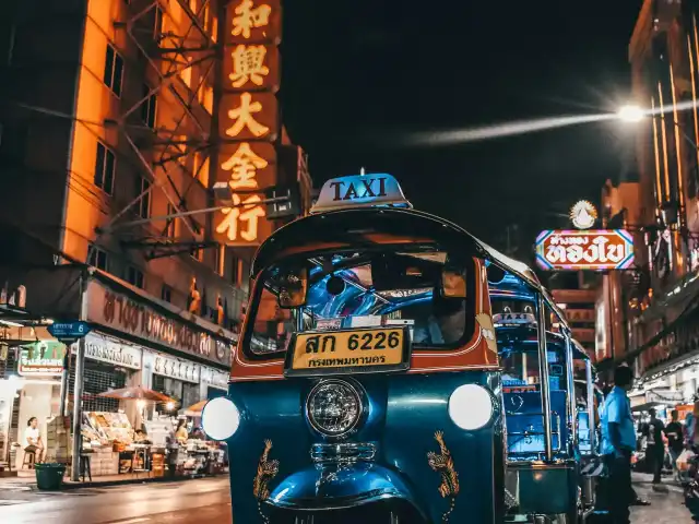 Découverte de Bangkok et de ses alentours, puis direction le sud du pays, de Khao Sok à Krabi