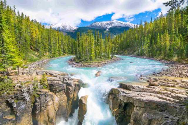 Viagem nas Montanhas Rochosas canadenses: os lugares mais bonitos do Oeste do Canadá.