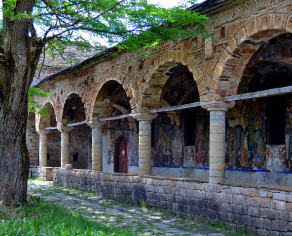 In the heart of the land of eagles – a journey between history and nature