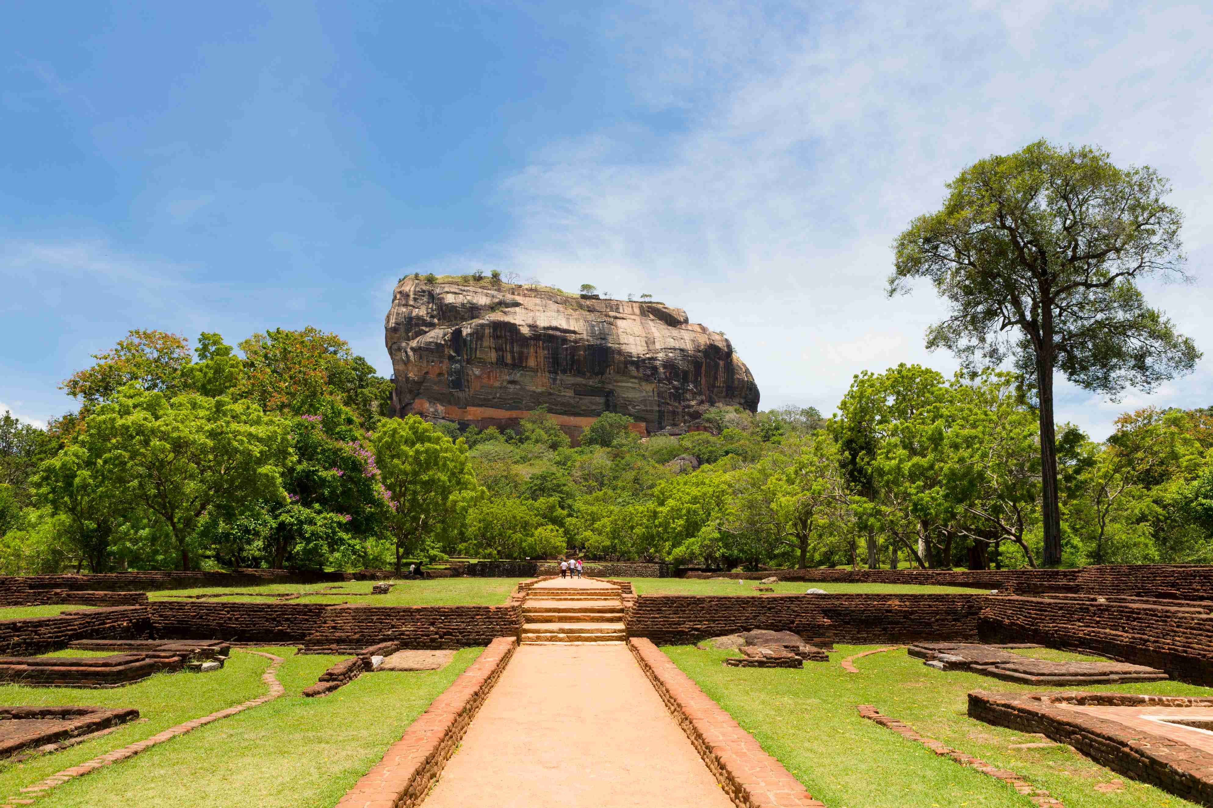 Nature et villages du Sri Lanka - MAHA OYA - SIGIRIYA : Rencontres animalières et Rocher du Lion - MAHA OYA - SIGIRIYA : Rencontres animalières et Rocher du Lion