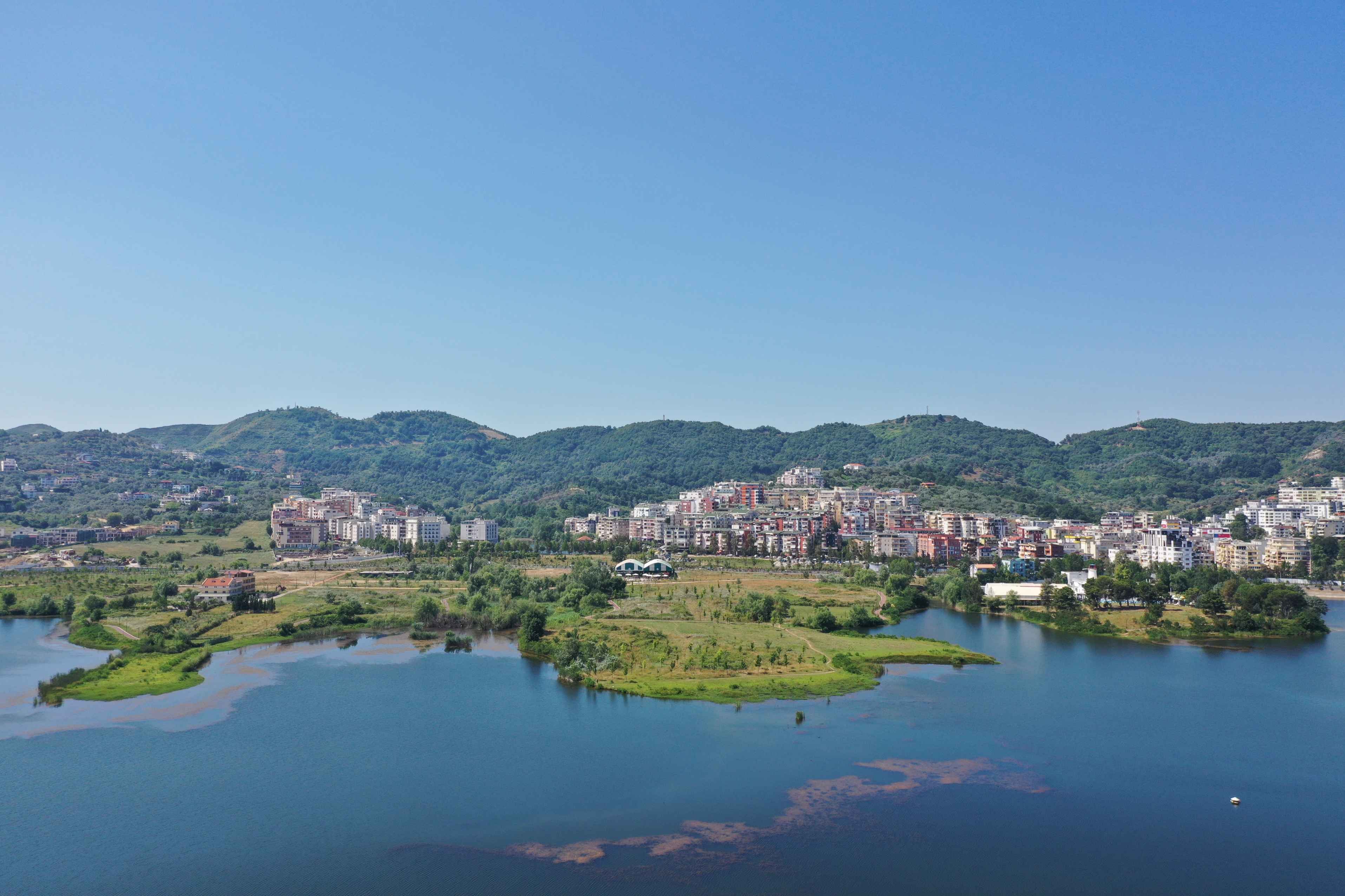 Discover Albania - On the trail of the ancient Egnatia road - Sur les traces de l'ancienne route Egnantia