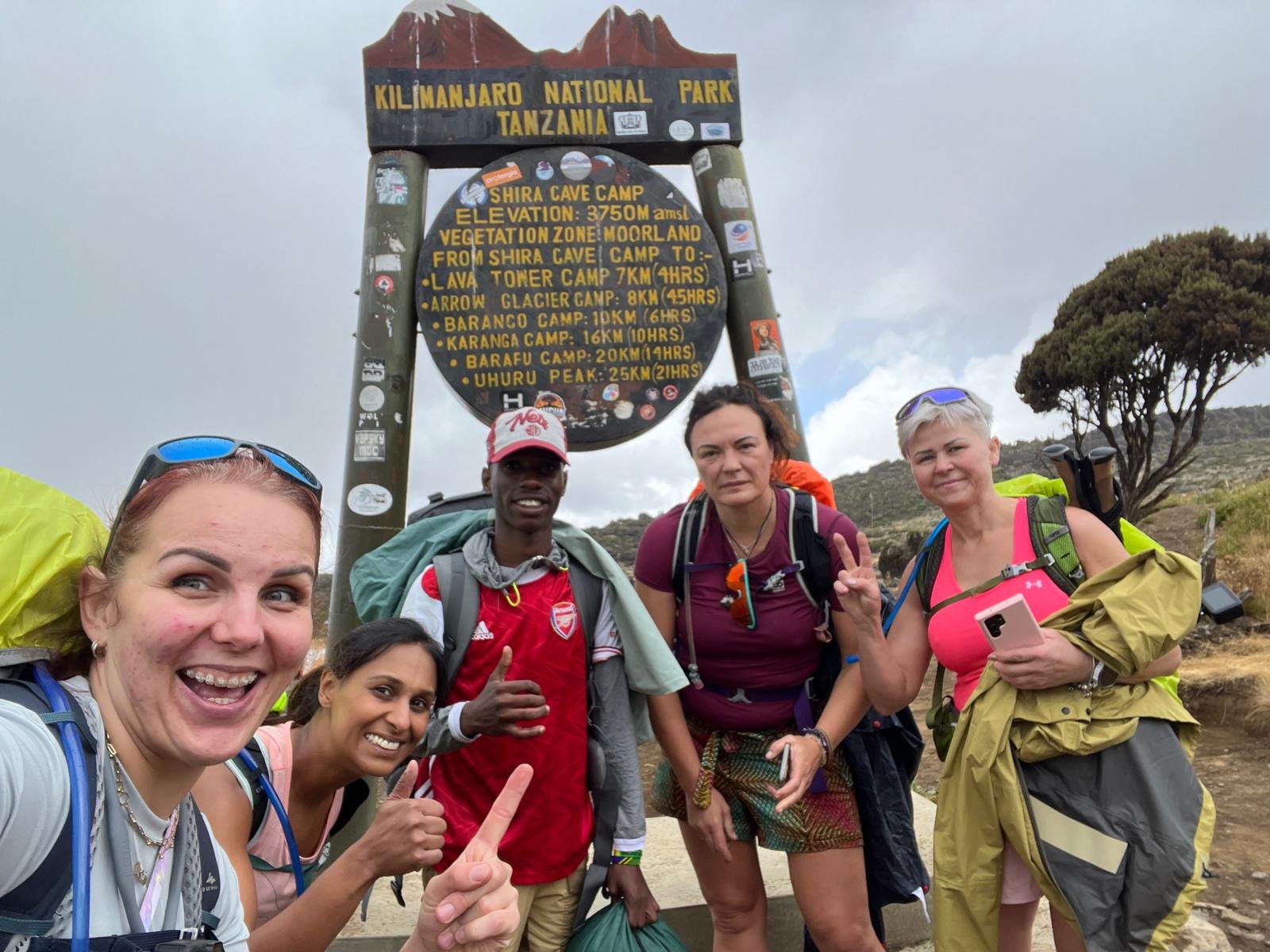 6-day Machame Route trek - Shira 2 Camp à Lava Tower à Barranco Camp - Shira 2 Camp to Lava Tower to Barranco Camp