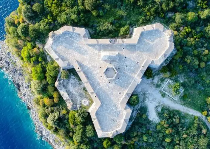 Self Drive: Albania da nord a sud - Saranda - Porto Palermo - Parco Nazionale di Llogara - Tirana - Foto del giorno