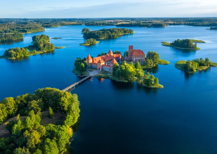 11 Dias Através dos Países Bálticos - Vilnius, pérola barroca, e Trakai, vila sobre a água - Foto do dia