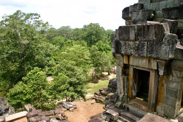 The loop around the lake + Kratie (dolphins) + Banteay Chmar