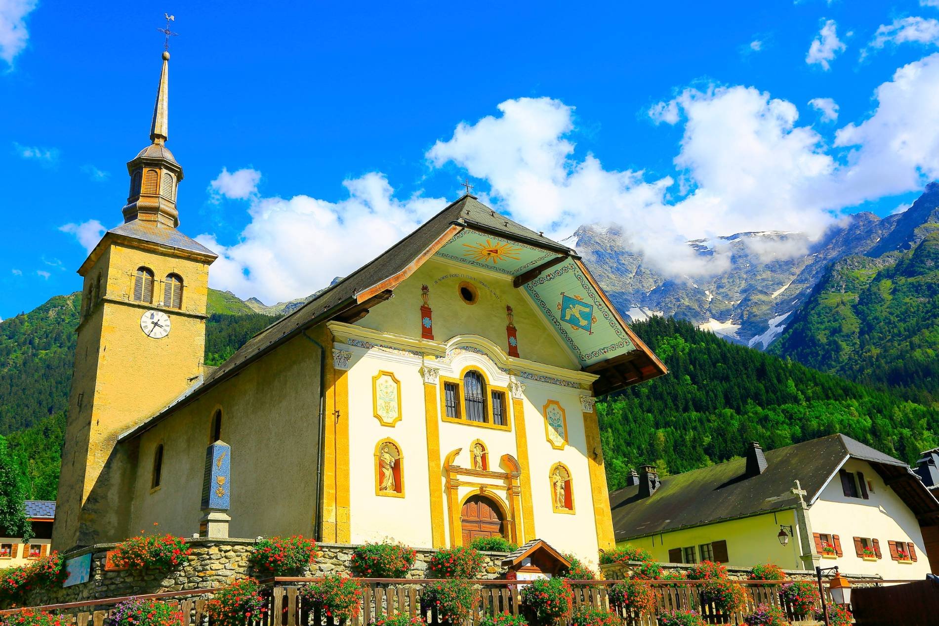 Uitzonderlijke tour rond de Mont Blanc - Opwarming door Les Contamines - Mise en jambe à travers les Contamines