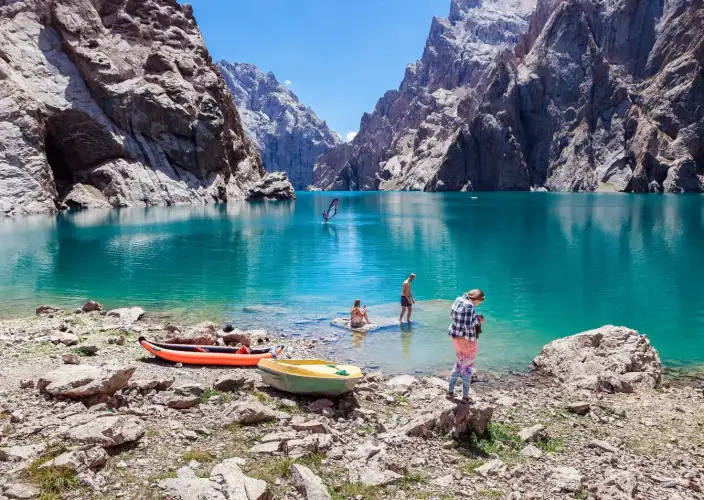Circuito personalizzato dei laghi più belli del Kirghizistan - KEL SUU – NARYN (TREKKING A PIEDI + TRASFERIMENTO) - Foto del giorno