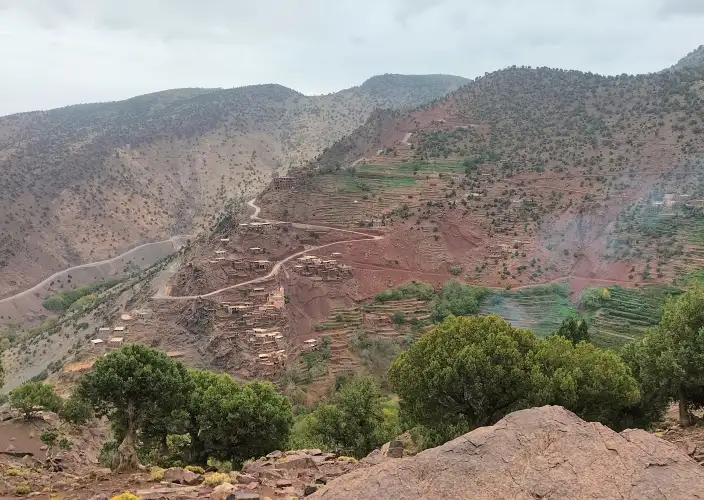 Senderismo Toubkal 5 días - Marrakech a Imi-n-Oughlad 1600 m. - Marrakech vers Imi-n-Oughlad 1600m.