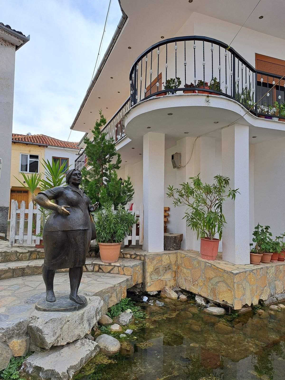 Albânia com todos os sentidos, uma viagem única para todos - Lagos, aldeias antigas e paisagens tranquilas - Foto do dia