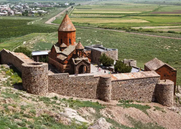 Armenia en 9 días / 8 noches - Ereván – Khor Virap – Cueva 1 de Areni – Noravank – Karahunj – Goris - Foto del día