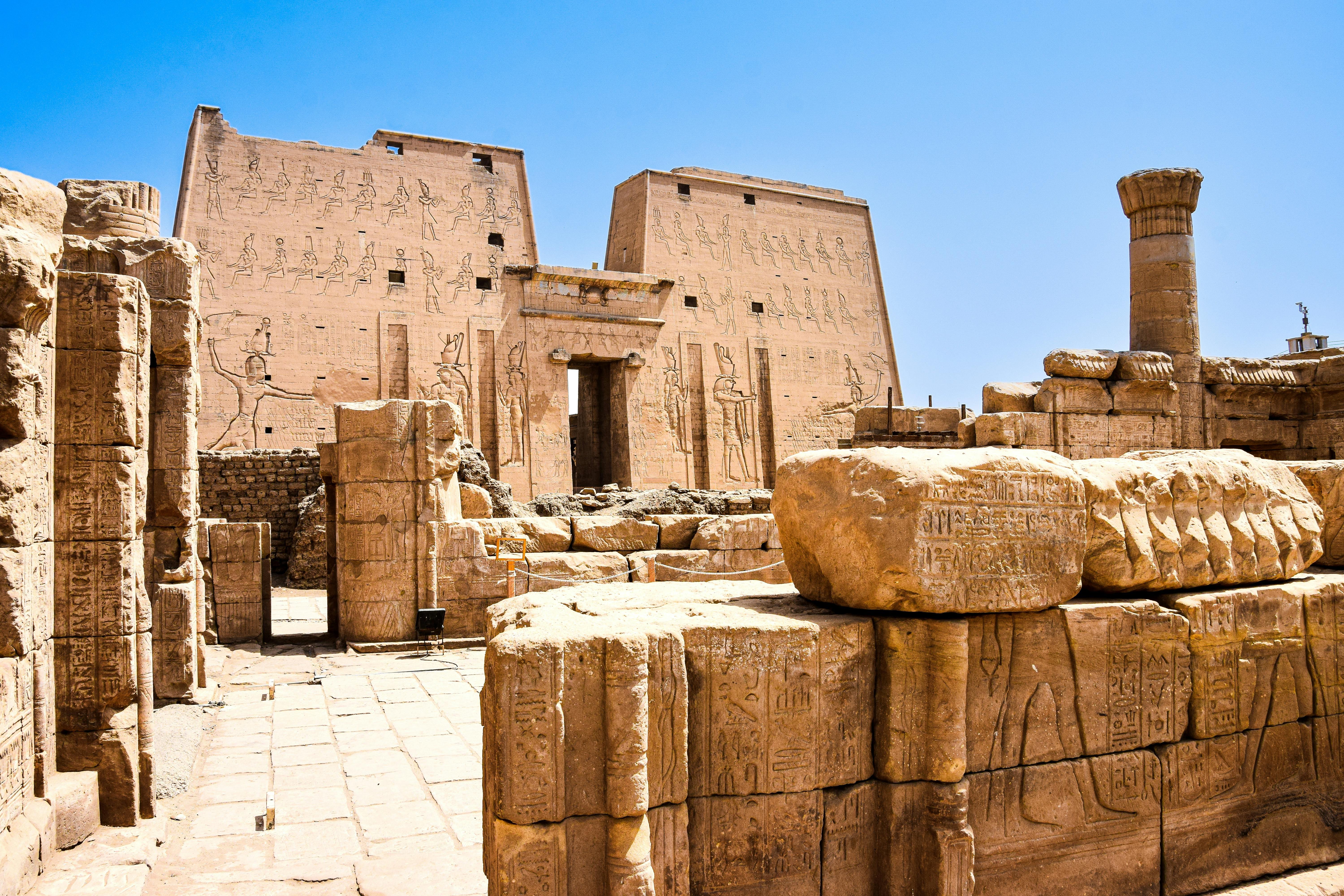 Cairo, Nile cruise and Red Sea - Kom Ombo - Edfu - Luxor - edfou