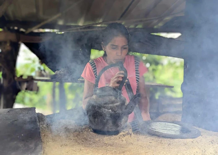 Rencontres insolites au pays de l’or vert - Une journée dans le village avec des locaux. - Photo du jour