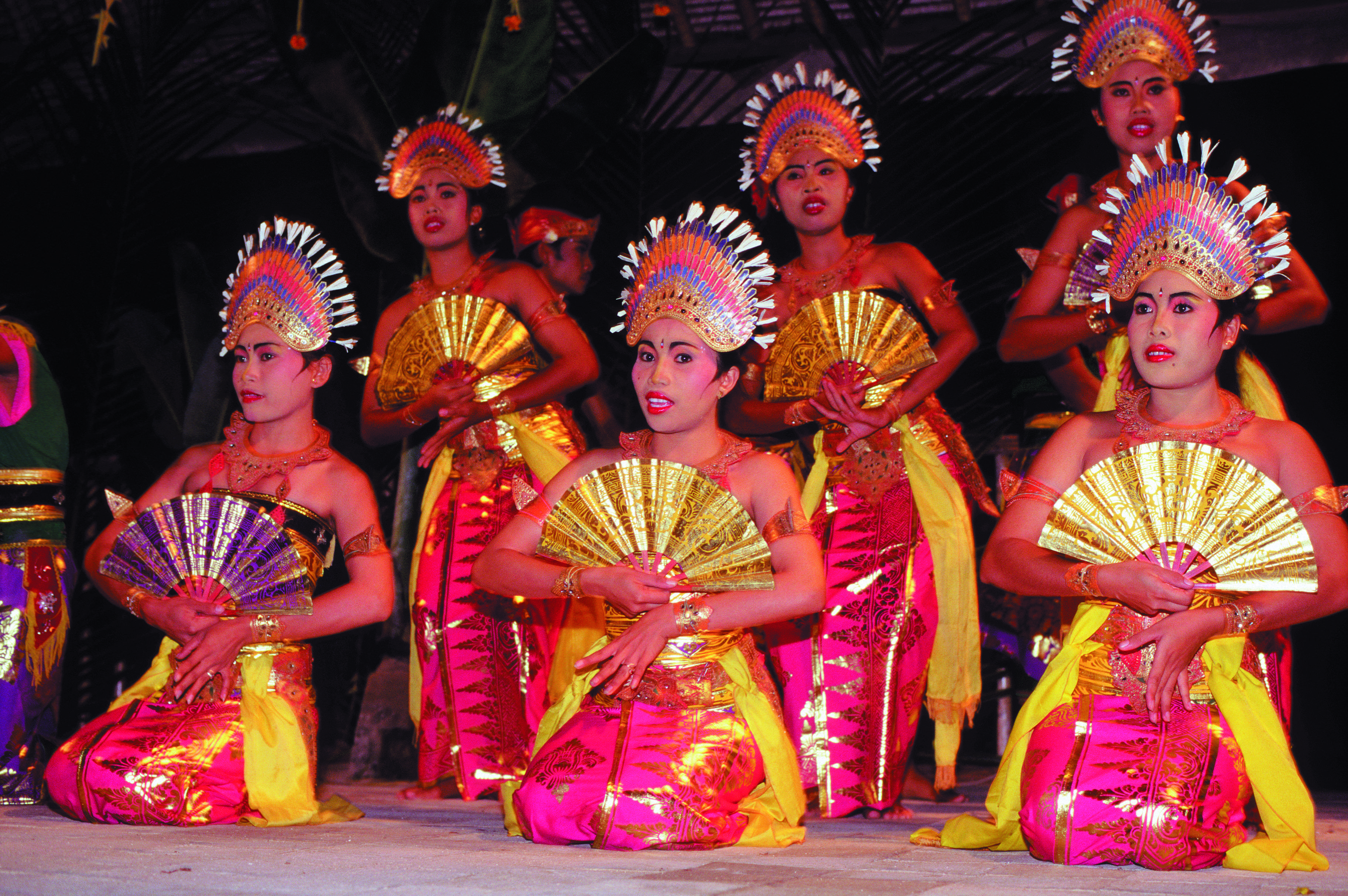 Uw gezinsreis naar Bali - UBUD - Vlieger maken en Balinese dansschool - UBUD - Création de cerfs-volants et école de danse Balinaise