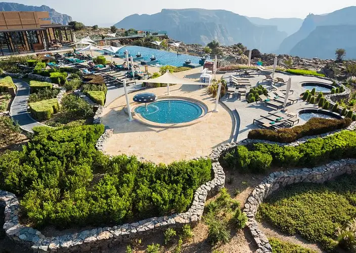 Lujosa puerta de entrada a Omán - 7 días de lujo con estilo - Explora la ciudad histórica de Nizwa con noche en las montañas de Jebal Akhdar - Foto del día