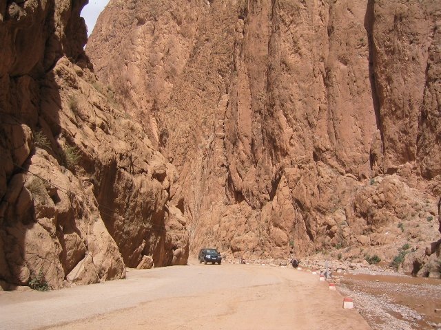 Gran Tour de Marruecos - Merzouga - Rissani - Gargantas del Todra - Boumalne Dades 3h 39min (253 km) - Foto del día