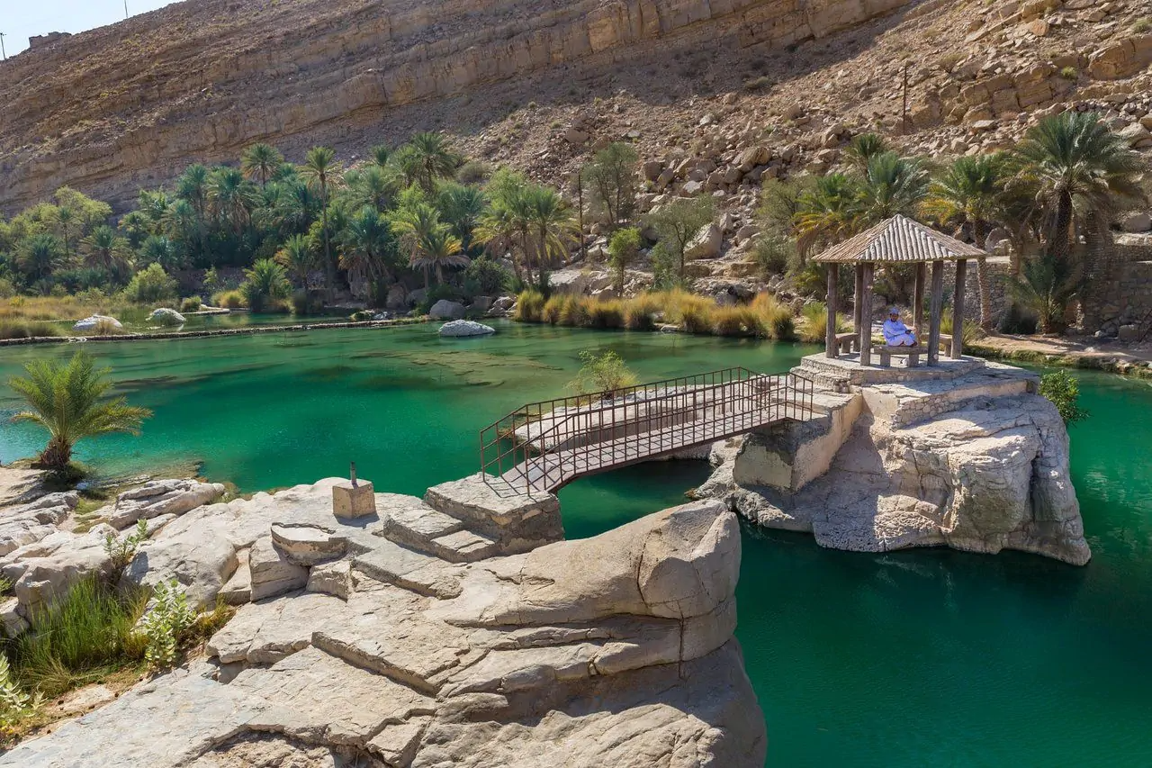 Esploratore dell'Oman in 6 giorni: Dalle sabbie del deserto alle vette montuose - Avventura da Wahiba Sands a Wadi Bani Khalid e Sur 🌵💧🏞️ - Foto del giorno