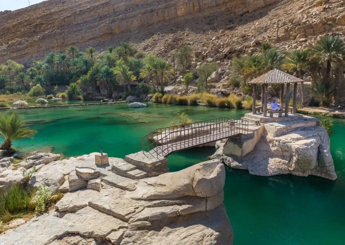 6-daagse Oman Explorer: Van woestijnzand tot bergtoppen - Wahiba Sands naar Wadi Bani Khalid & Sur Avontuur 🌵💧🏞️ - Foto van de dag