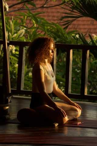 Voyage spirituel à Bali : yoga, purification et reconnexion au cœur de l’île des Dieux.