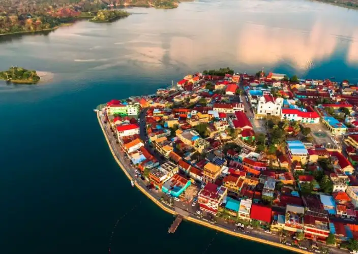 Guatemala: Land van avontuur en cultuur - Van Lanquín naar het eiland Flores - Foto van de dag