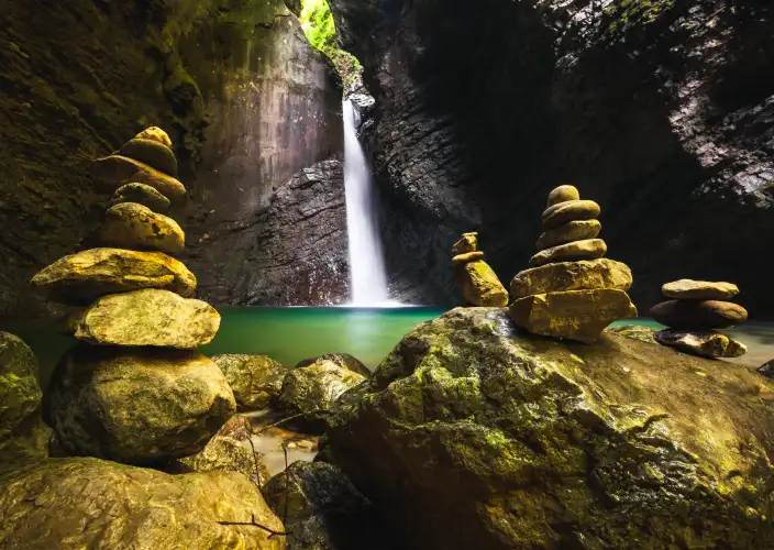 Explora lo Mejor de Eslovenia – Itinerario de 5 Días - Cascadas y cata de vinos en Goriška Brda - Foto del día