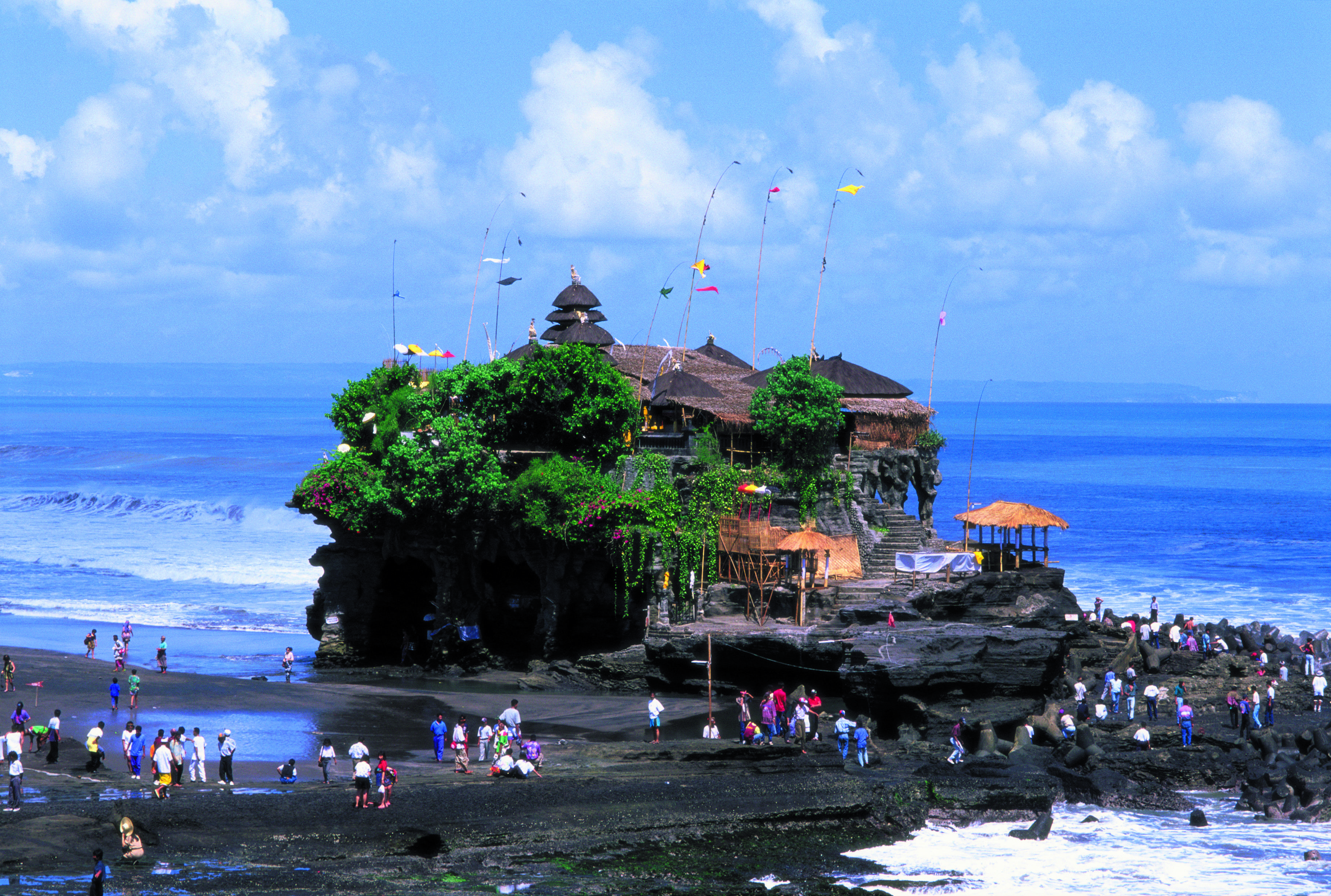 Bali: sensaciones en grupo pequeño - Templo de Tanah Lot - Paseo entre Belimbing y Jatiluwih - Temple de Tanah Lot - Balade entre Belimbing et Jatiluwih