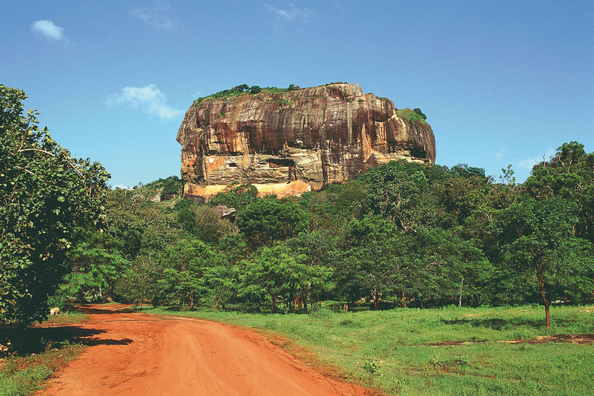 Romantic getaway in Sri Lanka - Route to Kandalama - Route vers Kandalama