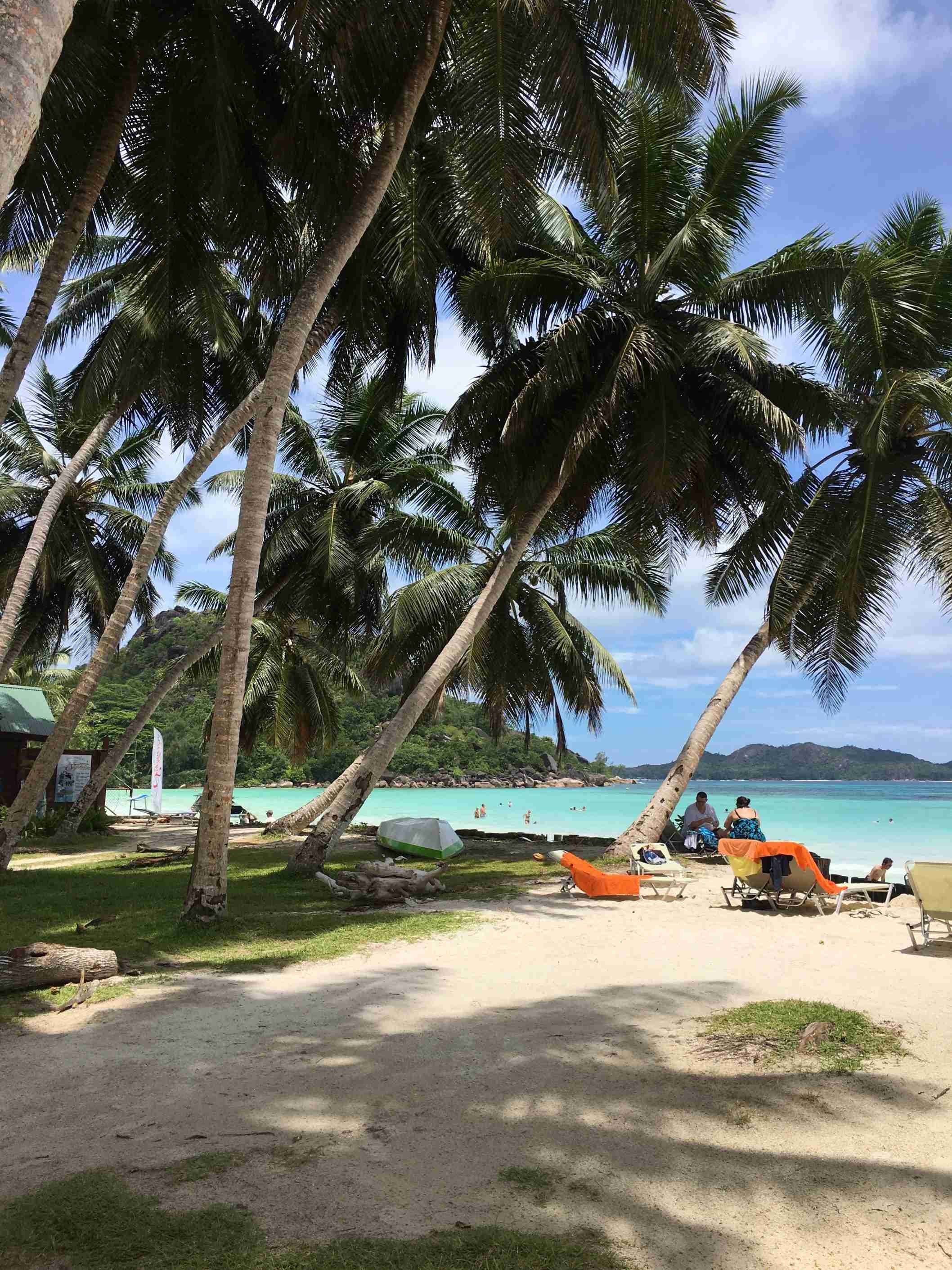 Découverte des Seychelles et de ses îles - Praslin Hoel Villas de Mer - Hôtel de Charme, 1 Chambre Supérieure Double en Demi-Pension - Praslin Hoel  Villas de Mer- Hotel De Charme 1 Chambre Supérieure Double en Demi-Pension