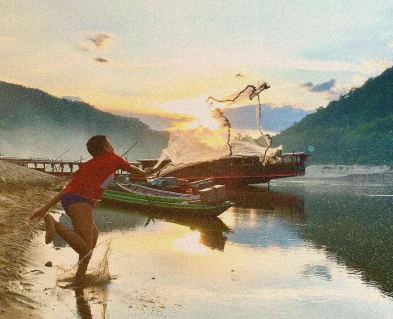 The 7 treasures of Laos: a family odyssey from north to south - Cruise on the Nam Ou and visit to the Buddha caves - Foto do dia