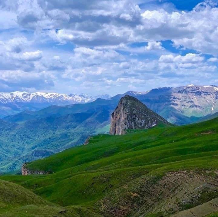 The colors of Armenia - Goris or Yeghegnadzor / Selim Caravanserai / Noratus / Sevan / Dilijan - Photo of the day