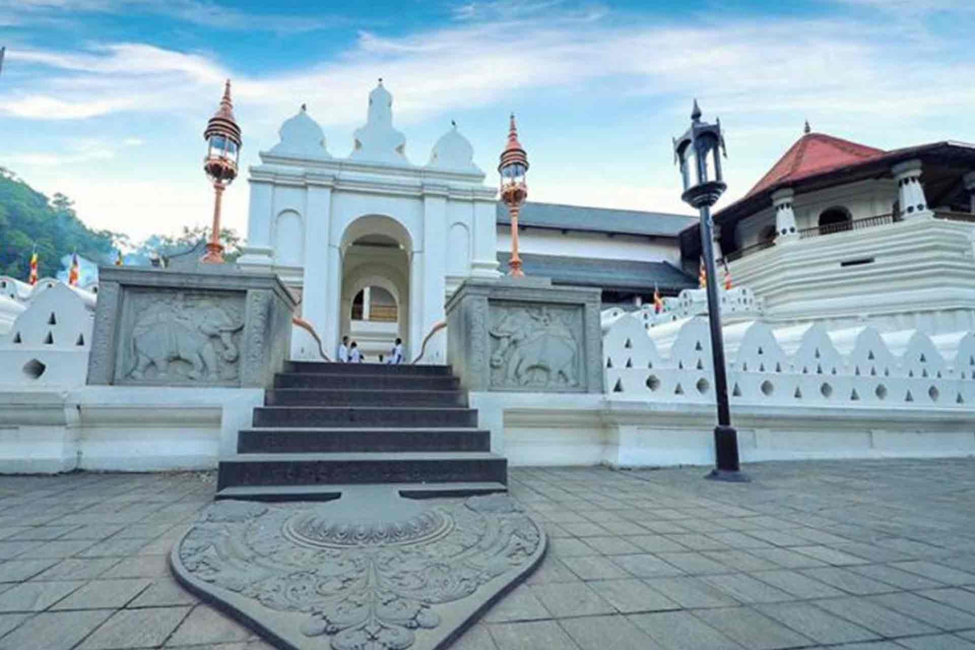 As pedras preciosas no Sri Lanka - Ao redor de Kandy - Autour de Kandy