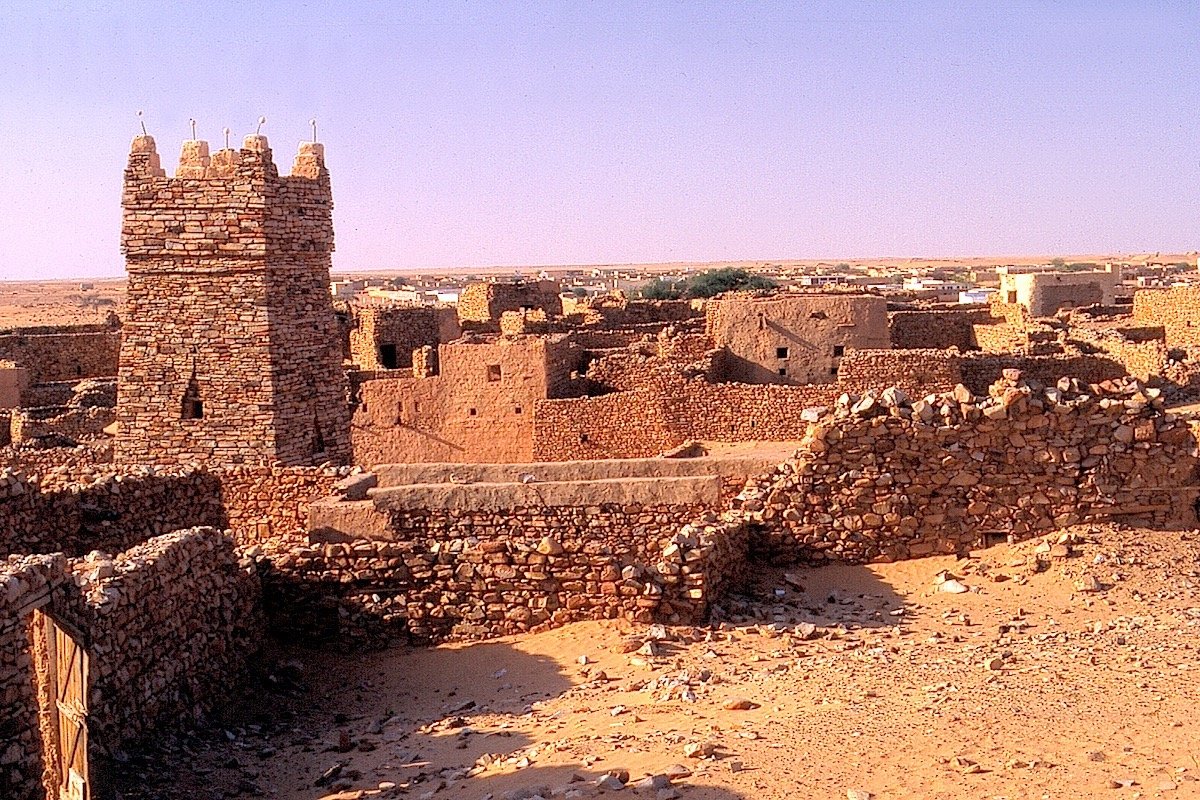 Chinguetti and the Erg Warane, immersion in the sands - The Aklés of the Warane erg and gentle Chinguetti. - Vieille ville de Chinguetti