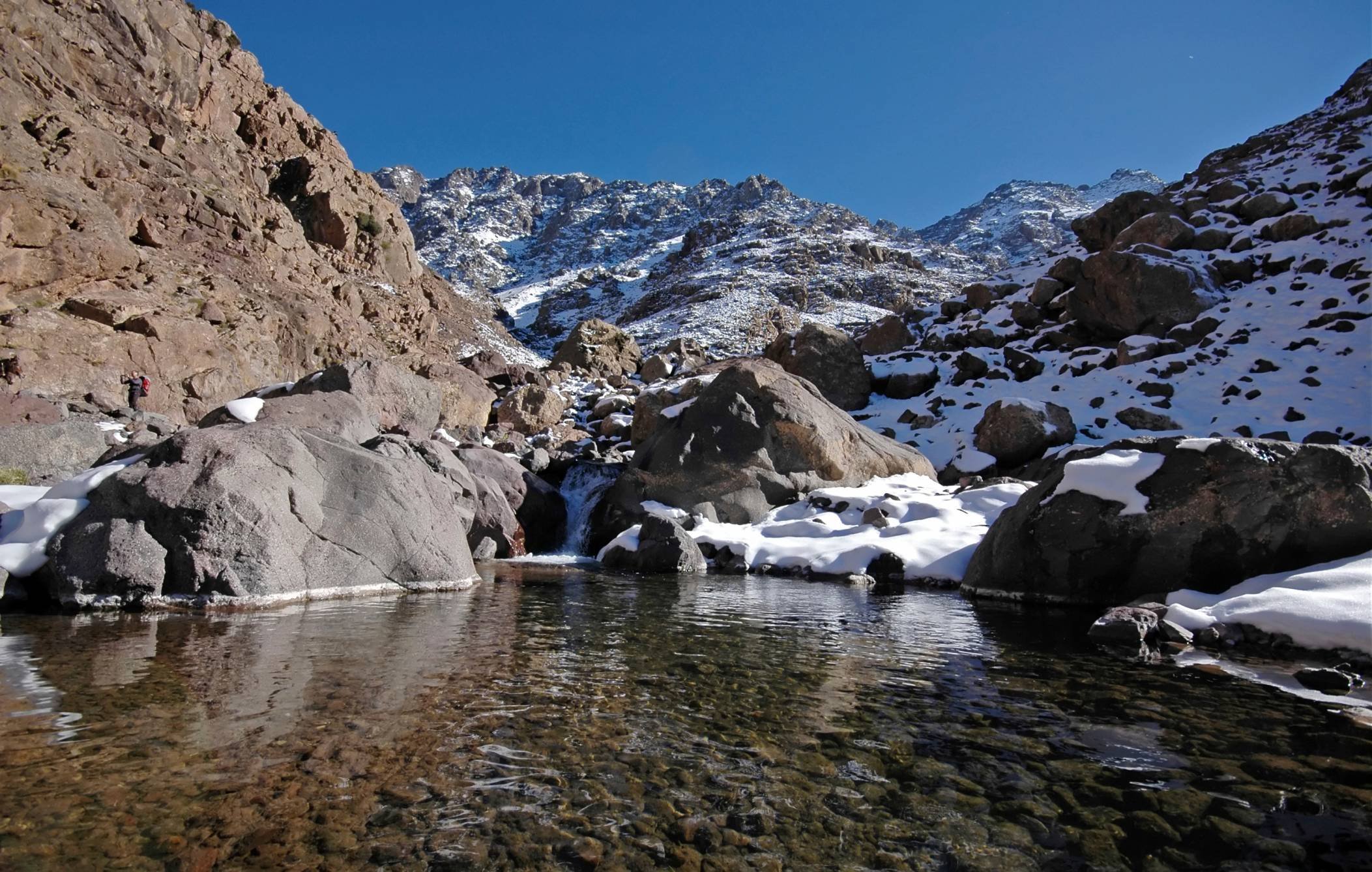 Trekking zum Gipfel des Toubkal, 4 167 m - TREK: Azib Likemt - Tizi n'Ououraine (3120 m) - Amsourzerte - TREK: Azib Likemt - Tizi n' Ououraine (3120m) - Amsourzerte