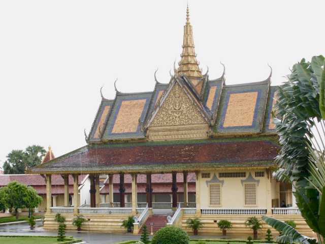 The loop around the lake + Kratie (dolphins) + Banteay Chmar