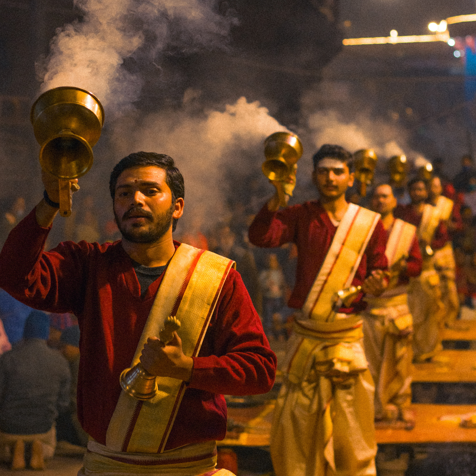 Triangle d'Or, Varanasi et grottes d'Ajanta Ellora : une visite guidée privée et exclusive de luxe - Excursion à Sarnath et adoration du fleuve Gange (Aarti) - Photo du jour